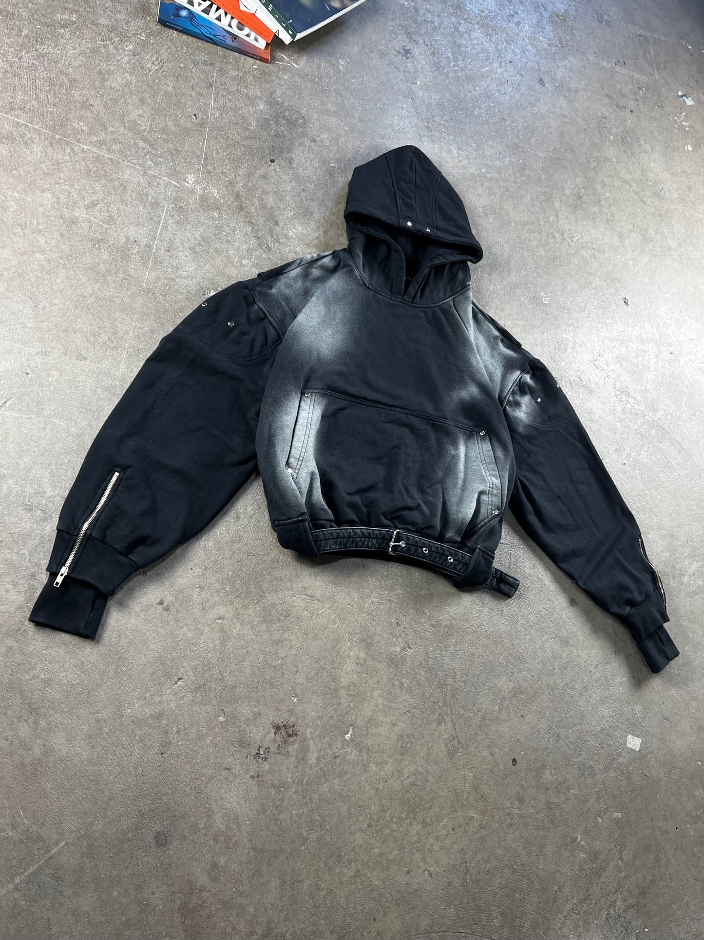 HOODIE RESILIENCIE (FOCALIZADO)