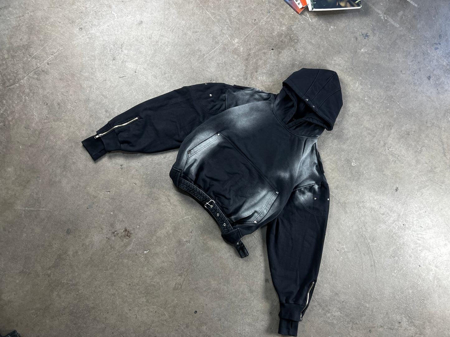 HOODIE RESILIENCIE (FOCALIZADO)
