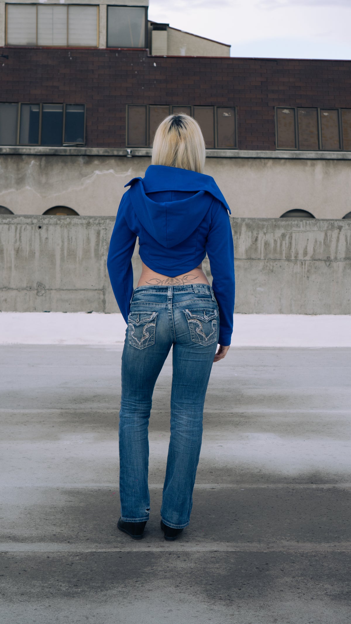 CROPPED BEEWAY (BLUE)