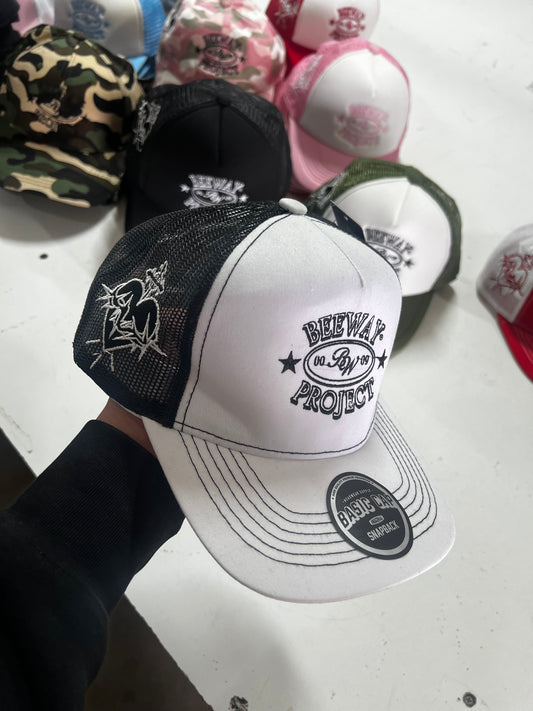 GORRA BEEWAY (NEGRA CON BLANCO)