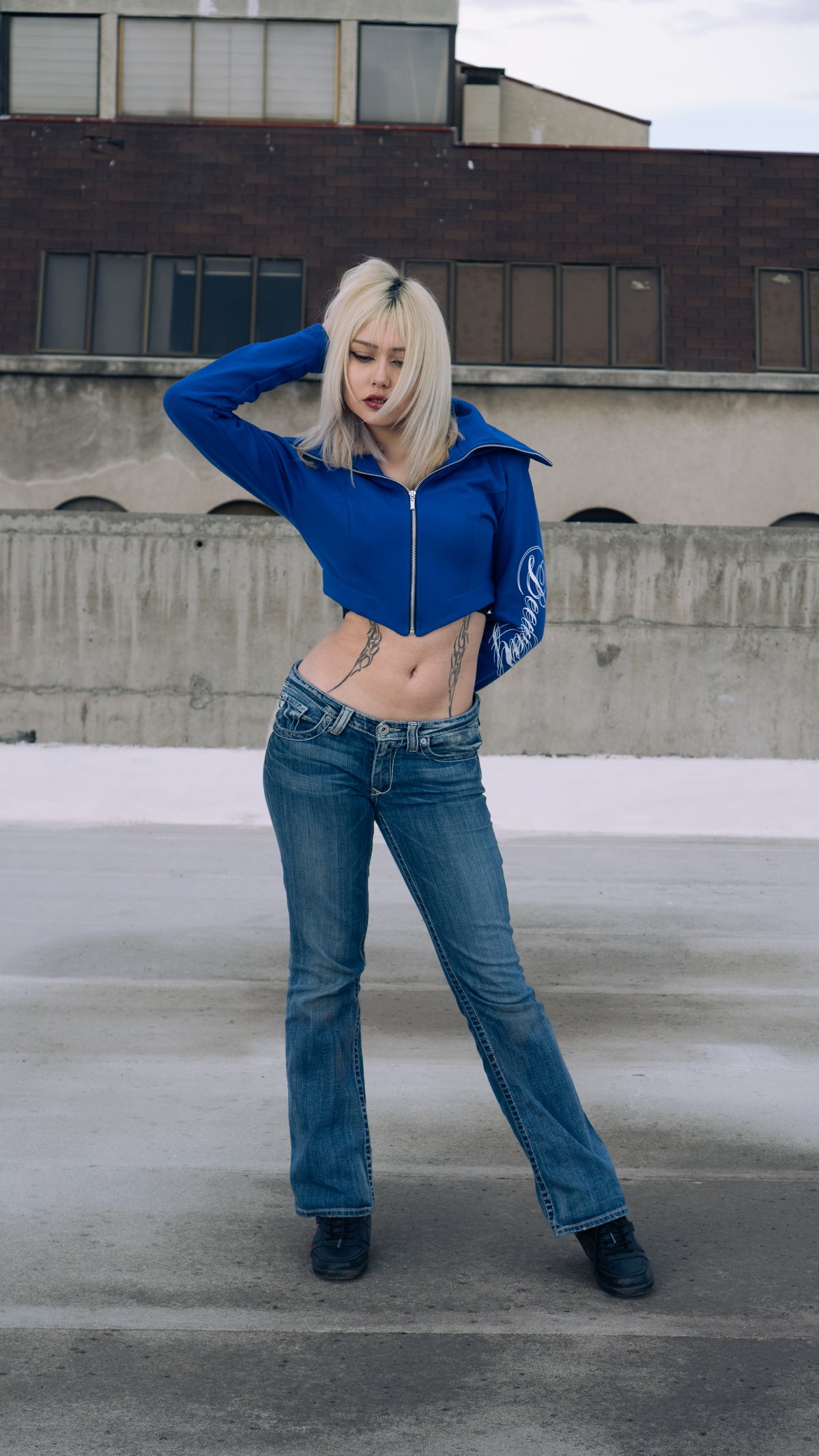 CROPPED BEEWAY (BLUE)