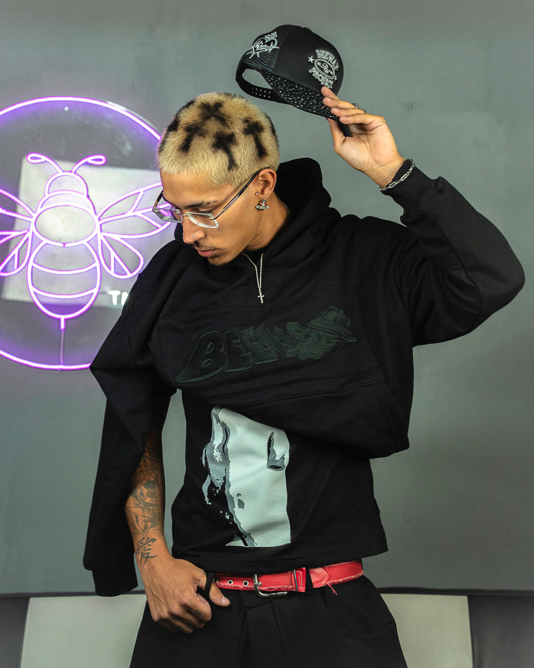 RIPPED SWEATSHIRT (NEW)