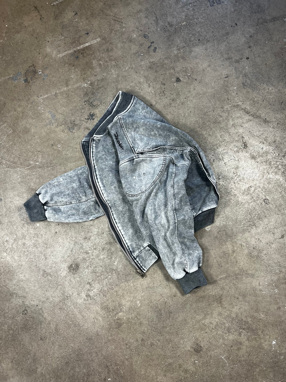 BOMBER COLOR CONCRETO - S