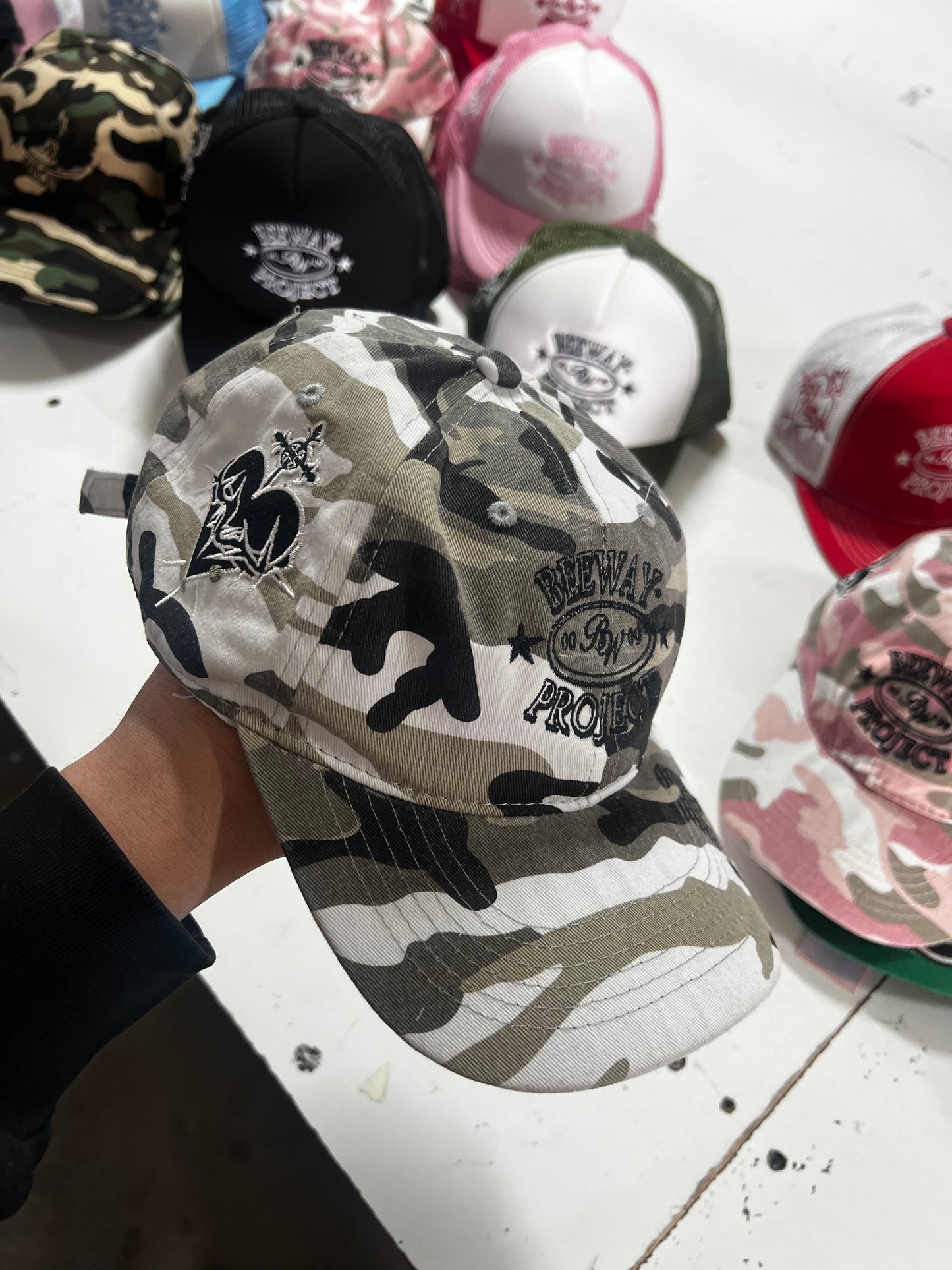 GORRA MILITAR (NEGRO CON BLANCO)