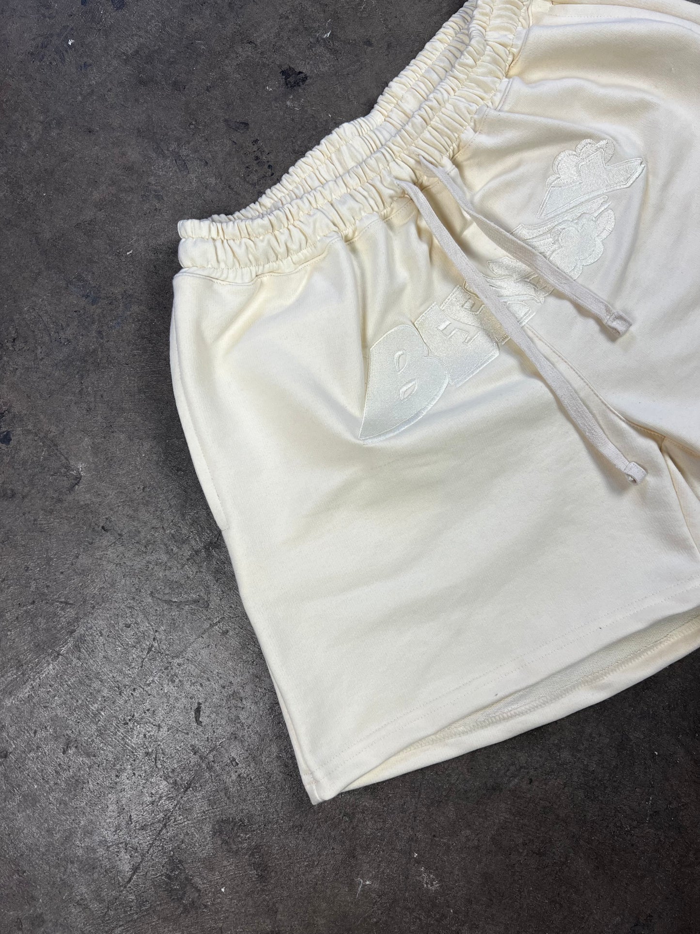 SHORT BEEWAY NUBE (CRUDO)