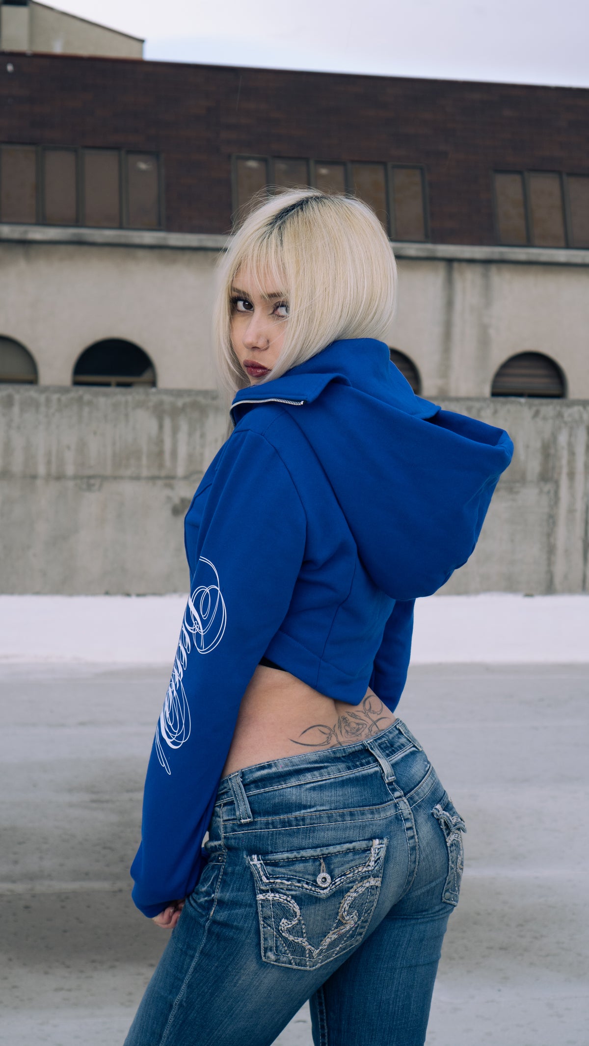 CROPPED BEEWAY (BLUE)